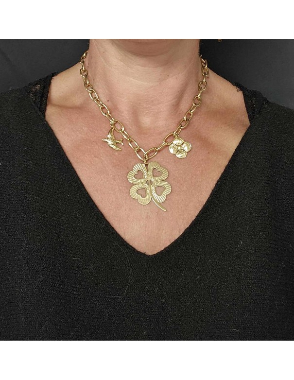 Collier trèfle et hirondelle.