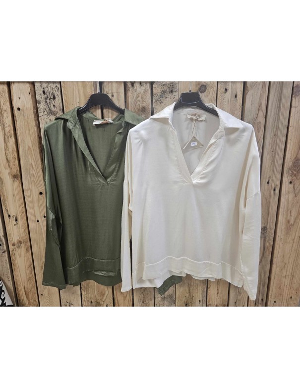 Blouse satinée beige ou kaki